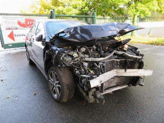 uszkodzony samochody osobowe Mercedes A-klasse  2014/4