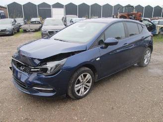 danneggiata veicoli commerciali Opel Astra 1.5 CDTI Innovation HB 2020/10