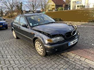 demontáž osobní automobily BMW 3-serie 3181 sedan 2002/8