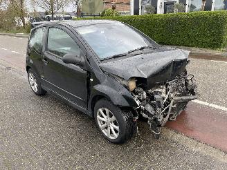 uszkodzony samochody osobowe Citroën C2 1.4 2005/7