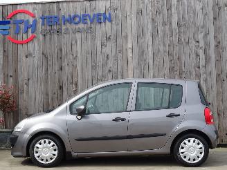 Sloopauto Renault Modus 1.5 DCi Klima 5-Persoons 48KW Euro 4 2010/7
