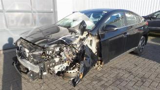 uszkodzony samochody osobowe Hyundai Ioniq  2019