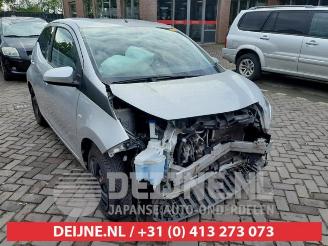 Voiture accidenté Toyota Aygo Aygo (B40), Hatchback, 2014 1.0 12V VVT-i 2017/4