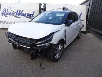 dañado vehículos comerciales Opel Corsa 1.2 Elegance 2022/5