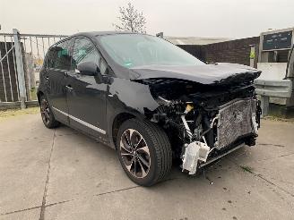 damaged commercial vehicles Renault Scenic  2016/6