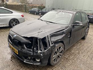 dañado vehículos comerciales BMW 1-serie 116i    ( 23020 KM ) 2018/6
