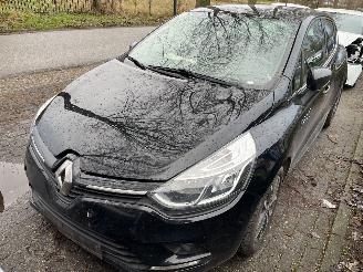 Vaurioauto  caravans Renault Clio 0.9 TCE   5 Drs 2019/5