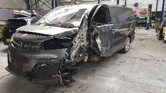 dañado vehículos comerciales Opel Vivaro Vivaro 2.0 CDTI L3H1 Innovation 2019/8