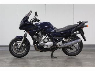 Vaurioauto  motor cycles Yamaha XJ 900 S DIVERSION 2000/0