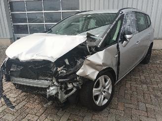 škoda dodávky Opel Zafira Zafira Tourer (P12) MPV 1.4 Turbo 16V EcoFLEX (B14NET(Euro 6)) [103kW]=
  (10-2011/05-2016) 2015/10