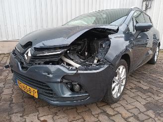 damaged commercial vehicles Renault Clio Clio IV Estate/Grandtour (7R) Combi 5-drs 1.5 Energy dCi 110 FAP (K9K-=
646(K9K-F6)) [81kW]  (06-2016/...) 2017/7