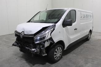 damaged commercial vehicles Renault Trafic  2021/7