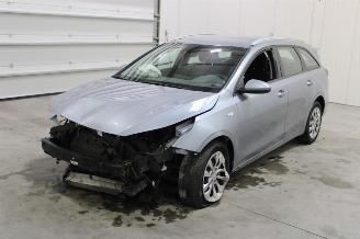 uszkodzony samochody osobowe Kia Pro cee d pro_cee'd 2023/1