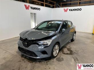 Coche accidentado Renault Clio  2020/1